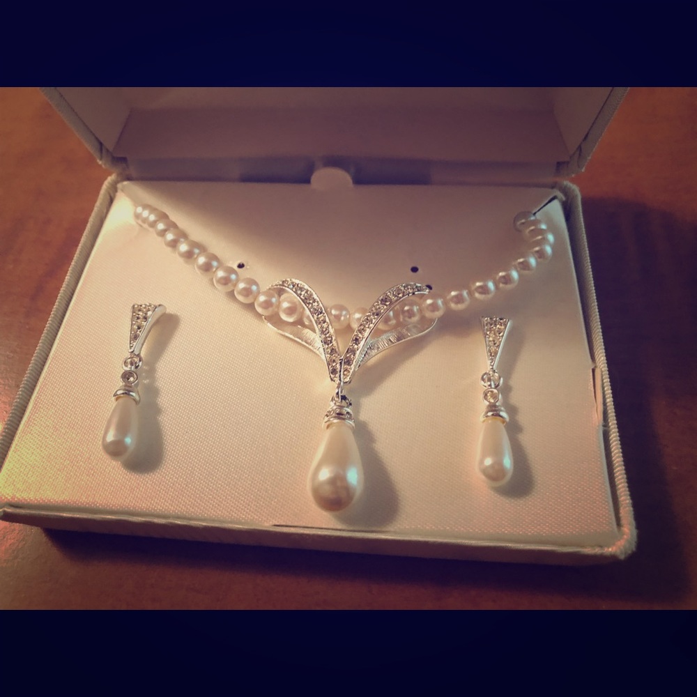 Wedding jewelry